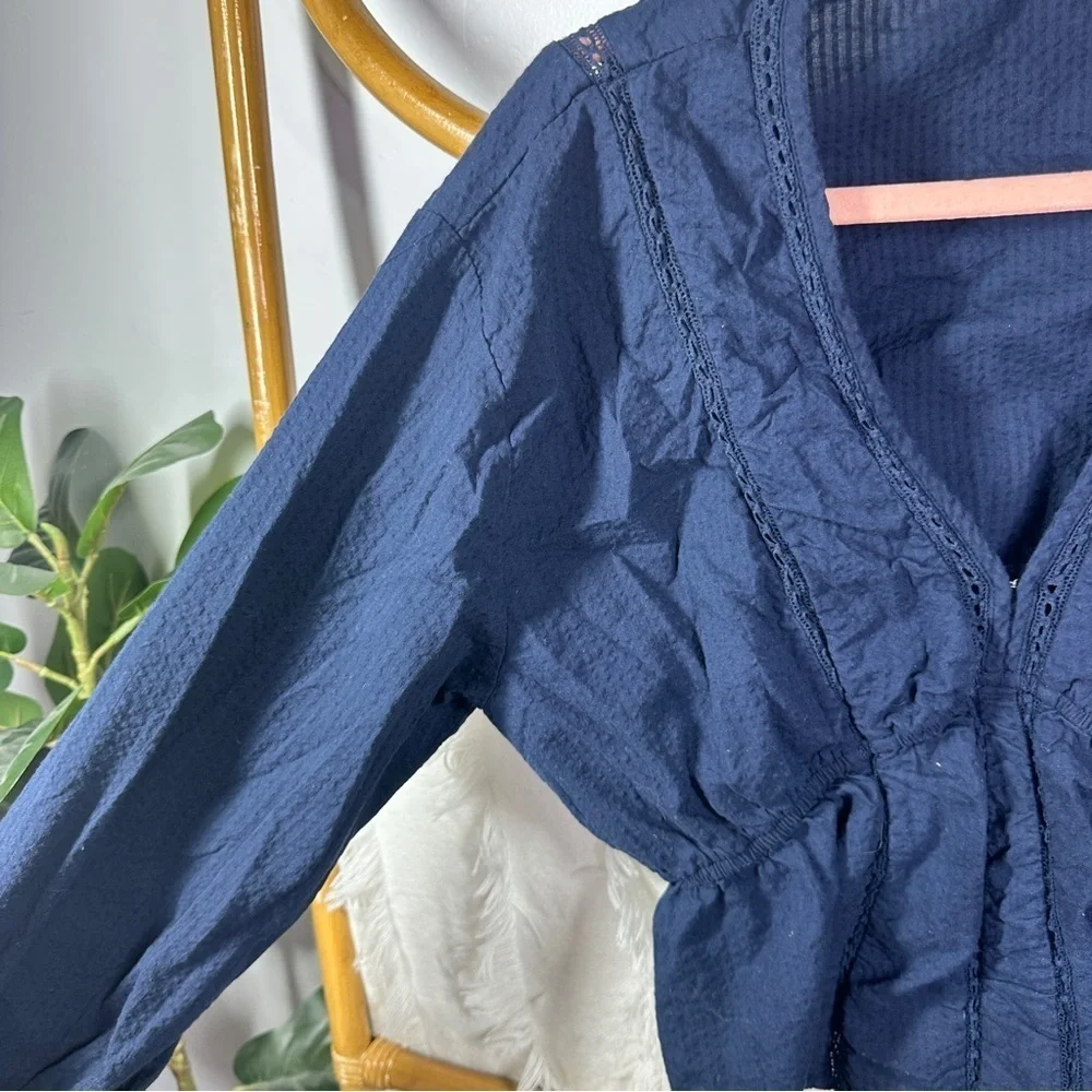Abercrombie and Fitch Navy Lace Balloon Sleeve Blouse sz L